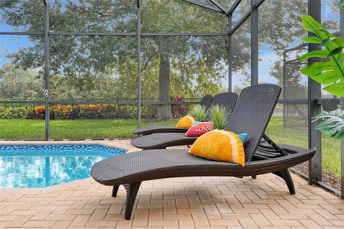 Image No.92-6 Bed Property for sale