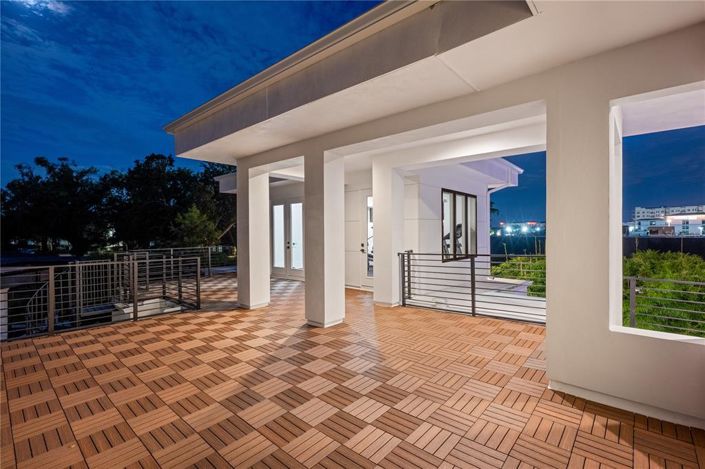 Image No.41-5 Bed Property for sale