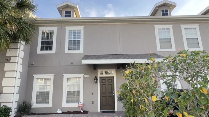 Image No.1-4 Bed Townhouse for sale