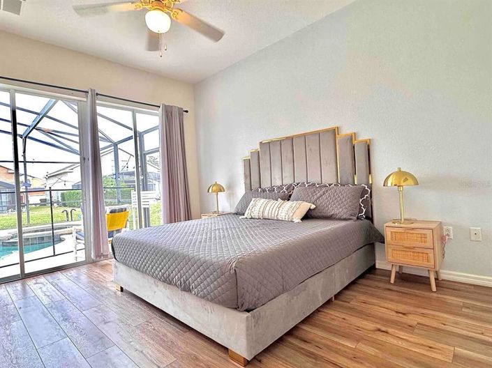 Image No.12-5 Bed Property for sale