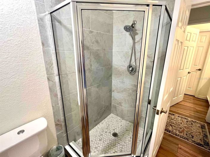 Image No.20-5 Bed Property for sale