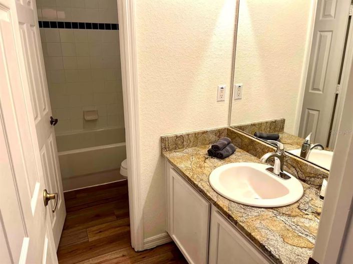 Image No.21-5 Bed Property for sale