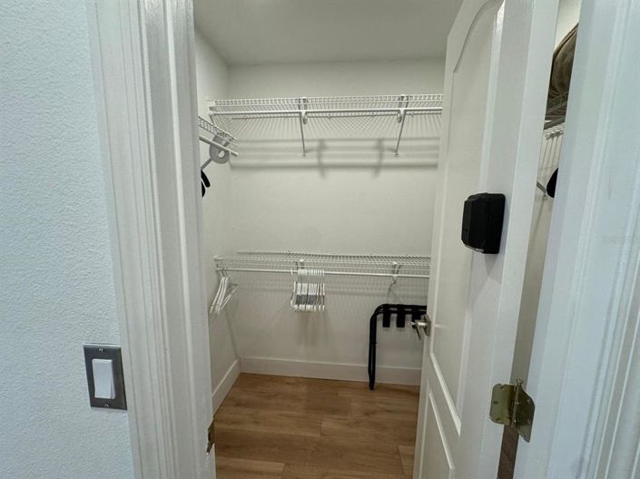 Image No.25-4 Bed Property for sale