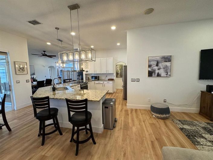 Image No.7-4 Bed Property for sale