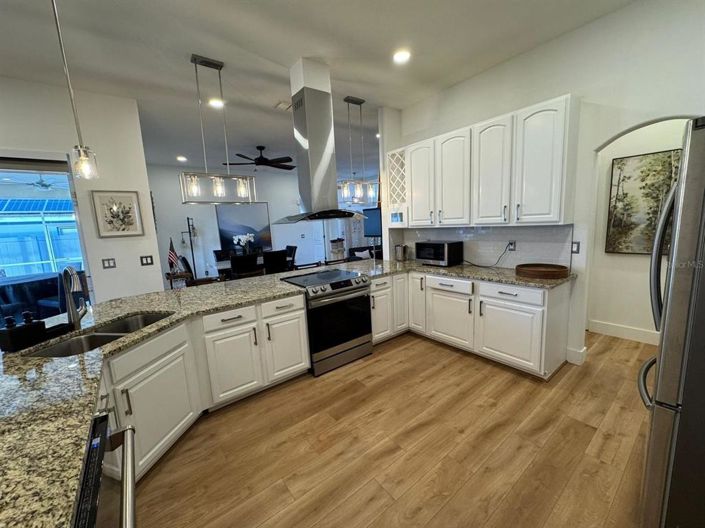 Image No.8-4 Bed Property for sale