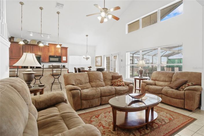 Image No.11-7 Bed Property for sale