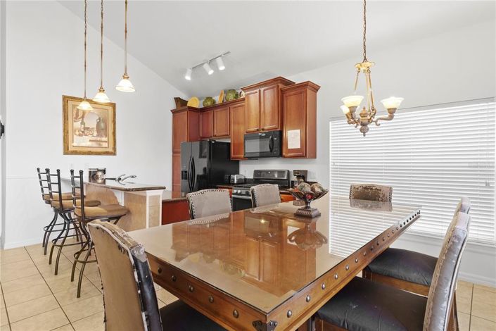 Image No.13-7 Bed Property for sale