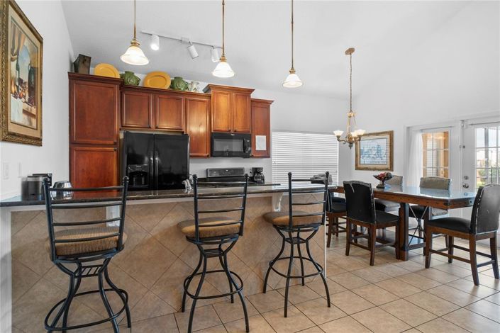 Image No.18-7 Bed Property for sale