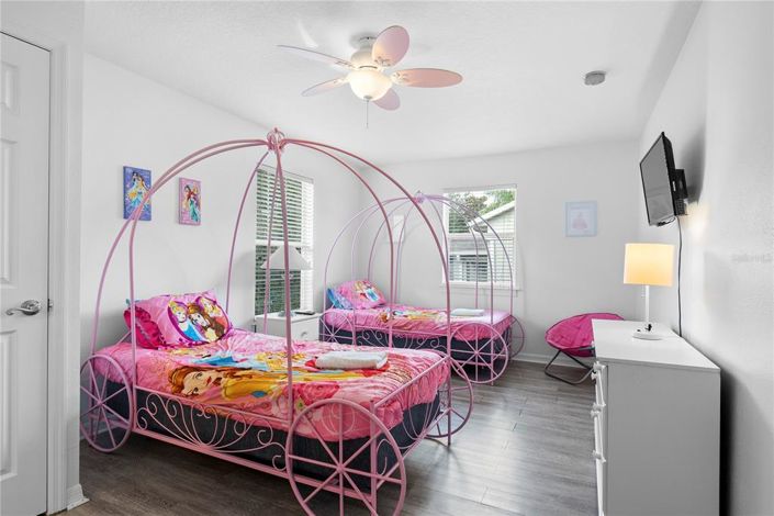 Image No.19-7 Bed Property for sale