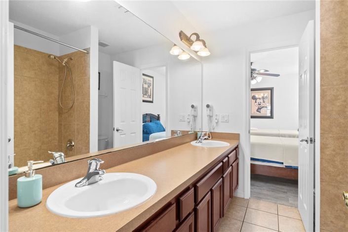 Image No.20-7 Bed Property for sale