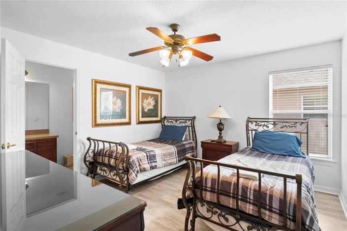 Image No.22-7 Bed Property for sale