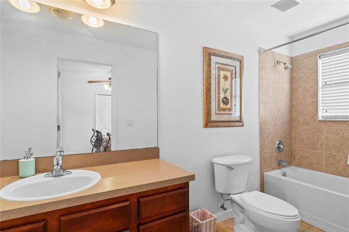 Image No.23-7 Bed Property for sale