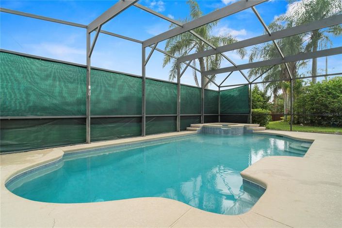 Image No.28-7 Bed Property for sale