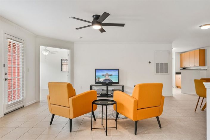 Image No.10-2 Bed Property for sale