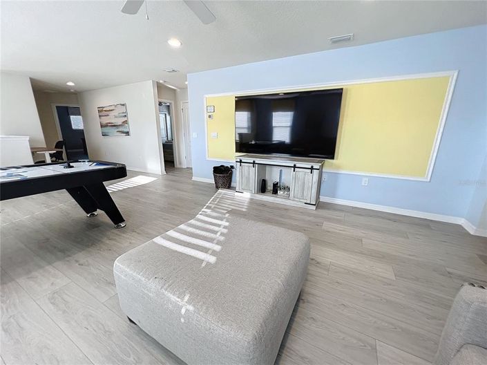 Image No.20-6 Bed Property for sale