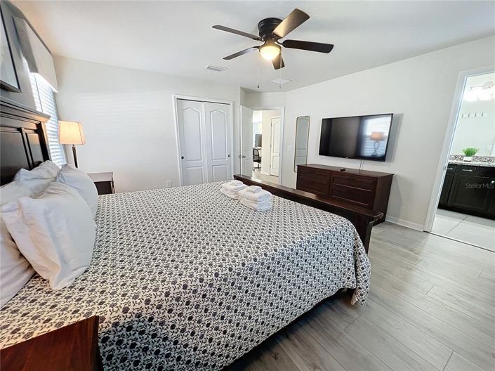 Image No.23-6 Bed Property for sale