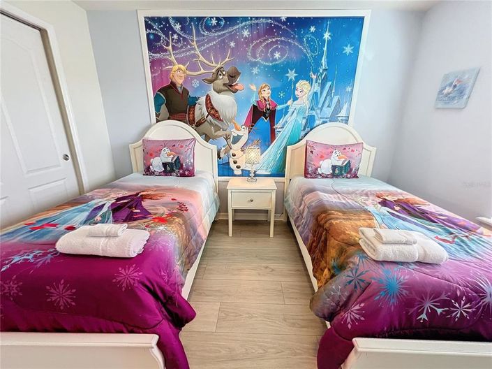 Image No.27-6 Bed Property for sale