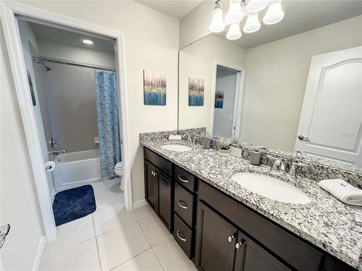 Image No.28-6 Bed Property for sale