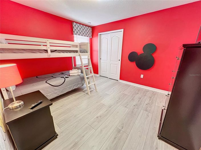 Image No.30-6 Bed Property for sale