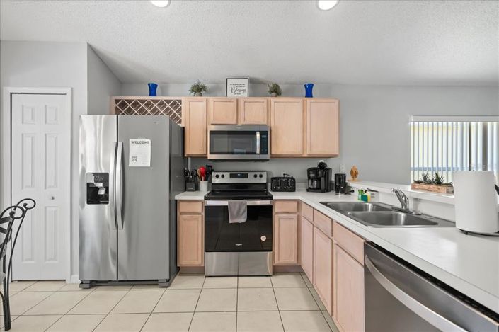 Image No.16-4 Bed Property for sale