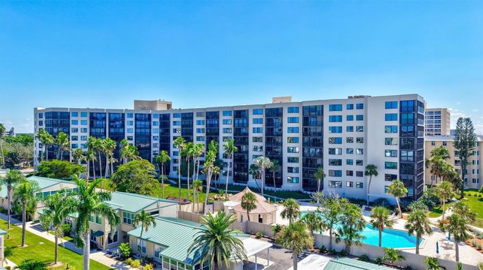 Image No.71-3 Bed Property for sale