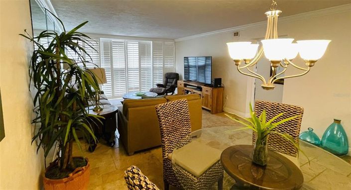 Image No.45-2 Bed Property for sale