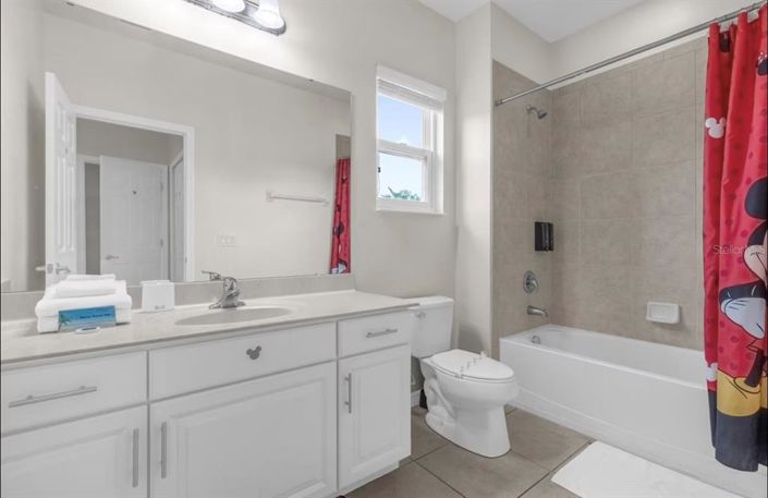 Image No.15-6 Bed Property for sale