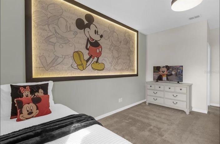 Image No.24-6 Bed Property for sale