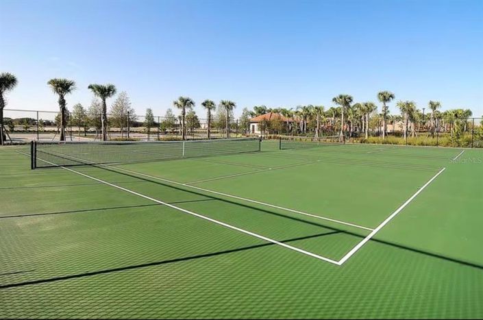 Image No.68-6 Bed Property for sale