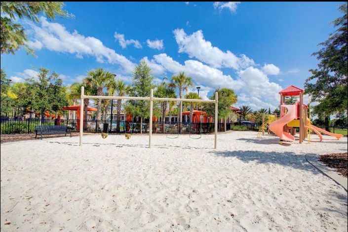 Image No.69-6 Bed Property for sale