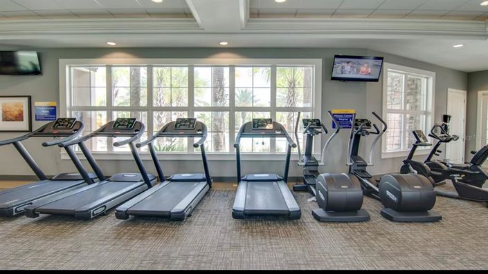 Image No.70-6 Bed Property for sale