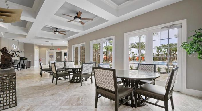 Image No.72-6 Bed Property for sale