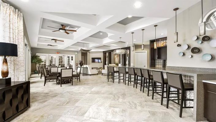 Image No.74-6 Bed Property for sale