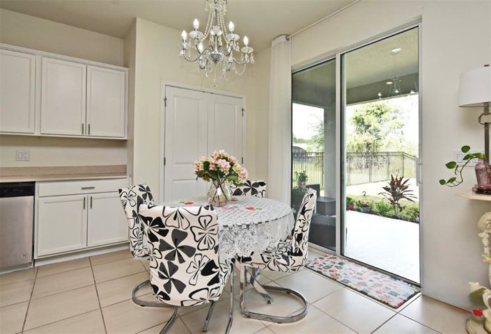 Image No.10-4 Bed Property for sale