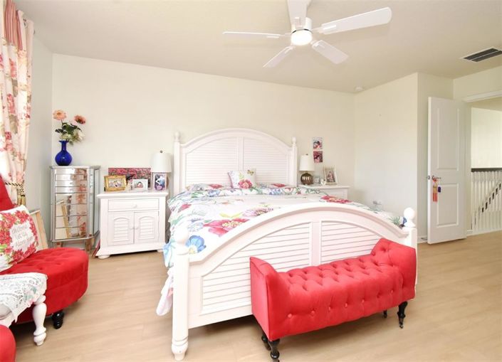 Image No.17-4 Bed Property for sale