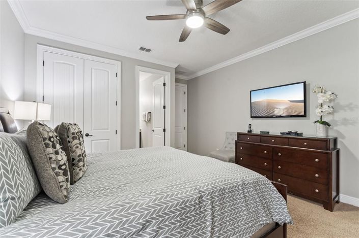 Image No.18-5 Bed Property for sale