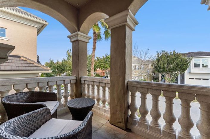 Image No.2-5 Bed Property for sale