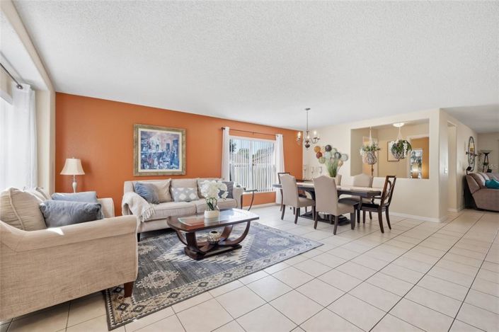 Image No.5-Propriété de 5 chambres à vendre à Kissimmee