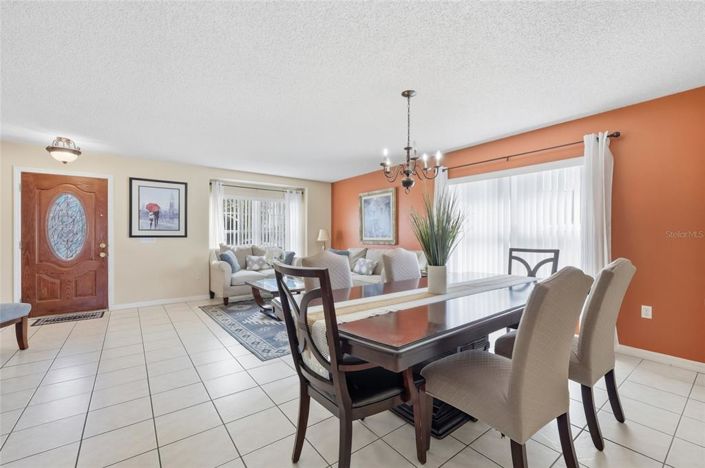 Image No.8-Propriété de 5 chambres à vendre à Kissimmee