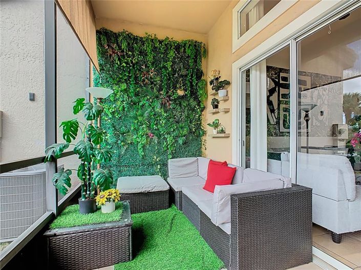 Image No.35-2 Bed Townhouse for sale