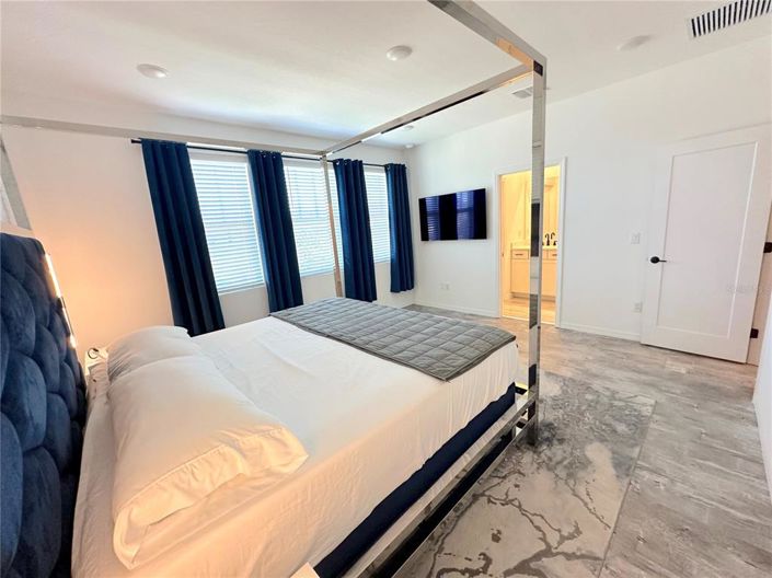 Image No.16-3 Bed Townhouse for sale