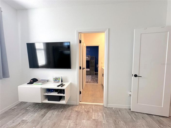 Image No.21-3 Bed Townhouse for sale