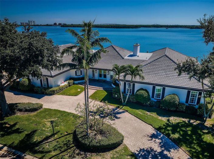 Image No.2-Propriété de 4 chambres à vendre à Floride