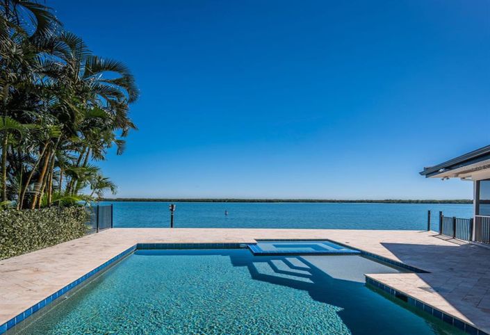 Image No.5-Propriété de 4 chambres à vendre à Floride