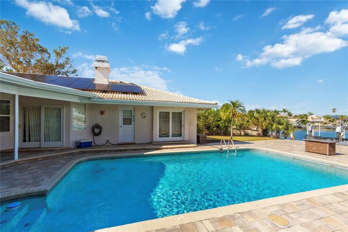 Image No.18-5 Bed Property for sale