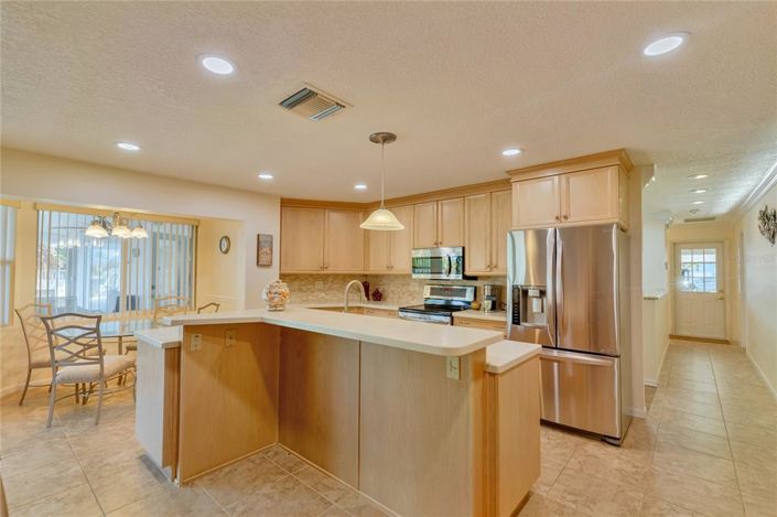 Image No.20-5 Bed Property for sale