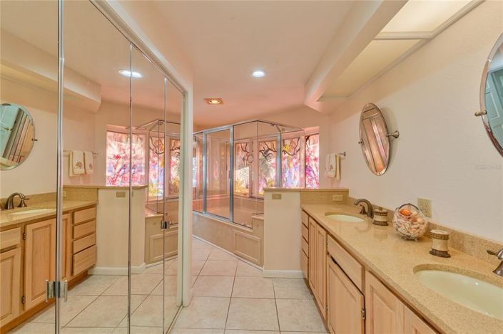 Image No.34-5 Bed Property for sale