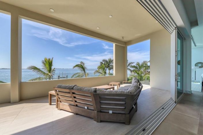 Image No.32-6 Bed Property for sale