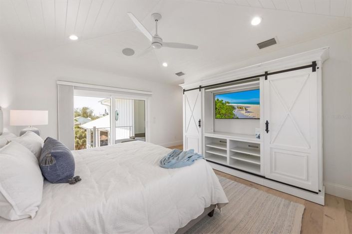 Image No.41-5 Bed Property for sale