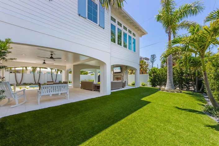 Image No.50-5 Bed Property for sale